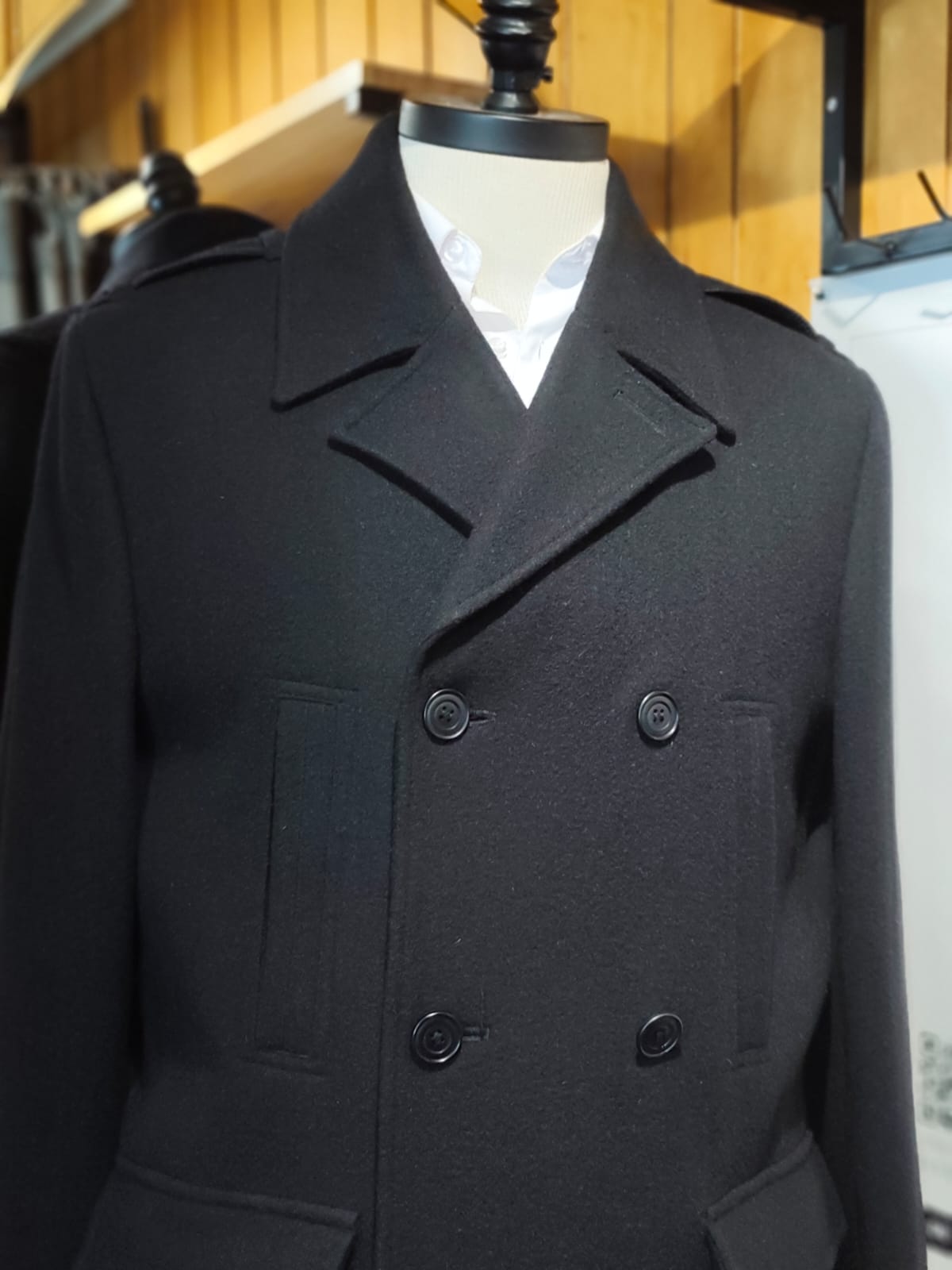 Abrigo Burton Lana Negra | Cruzado Clásico | Talla M (48) | Vistemen