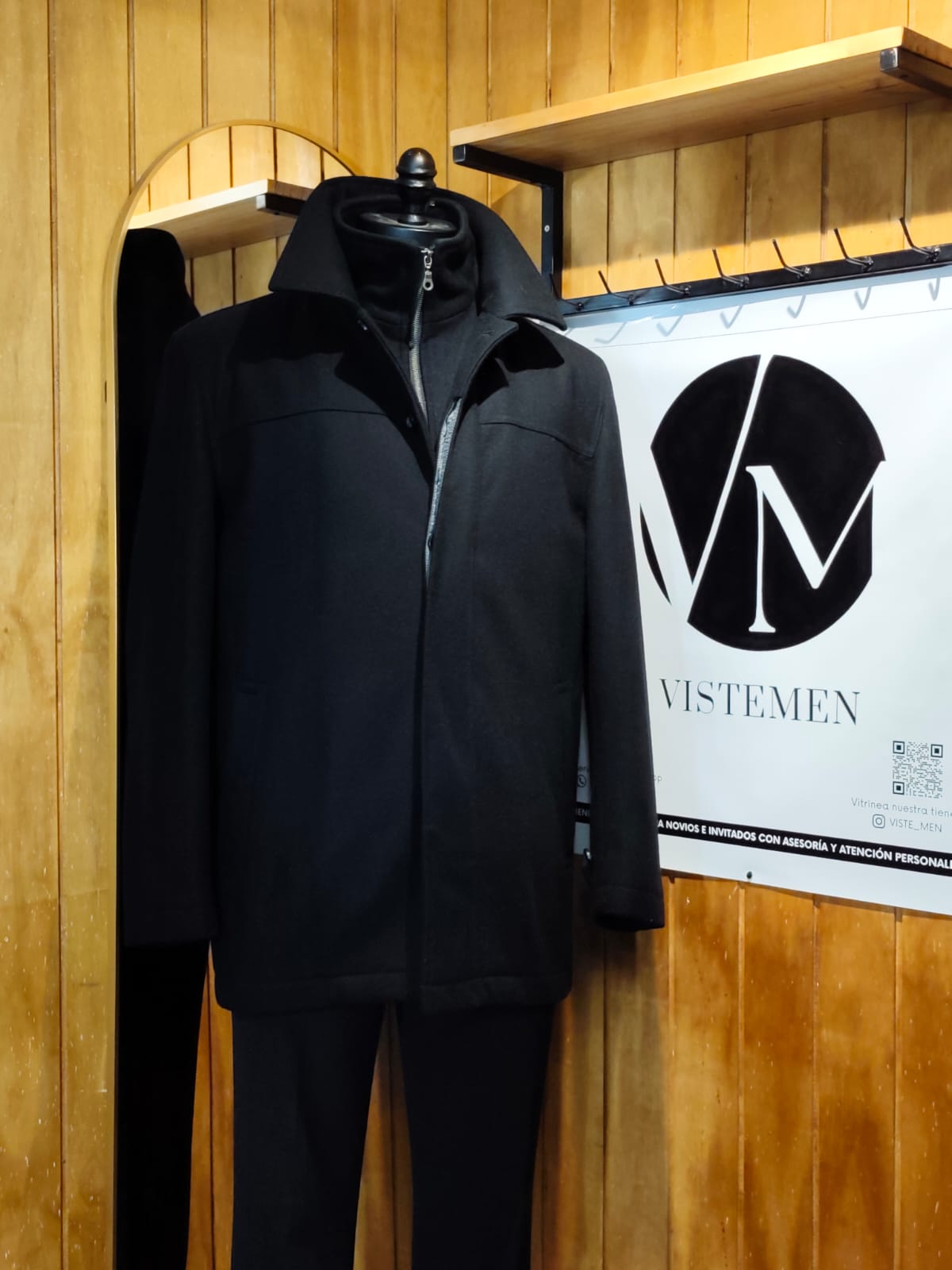 Abrigo 3/4 Lana Negra | Cuello Alto y Sobrecierre | Talla M (48) | Vistemen