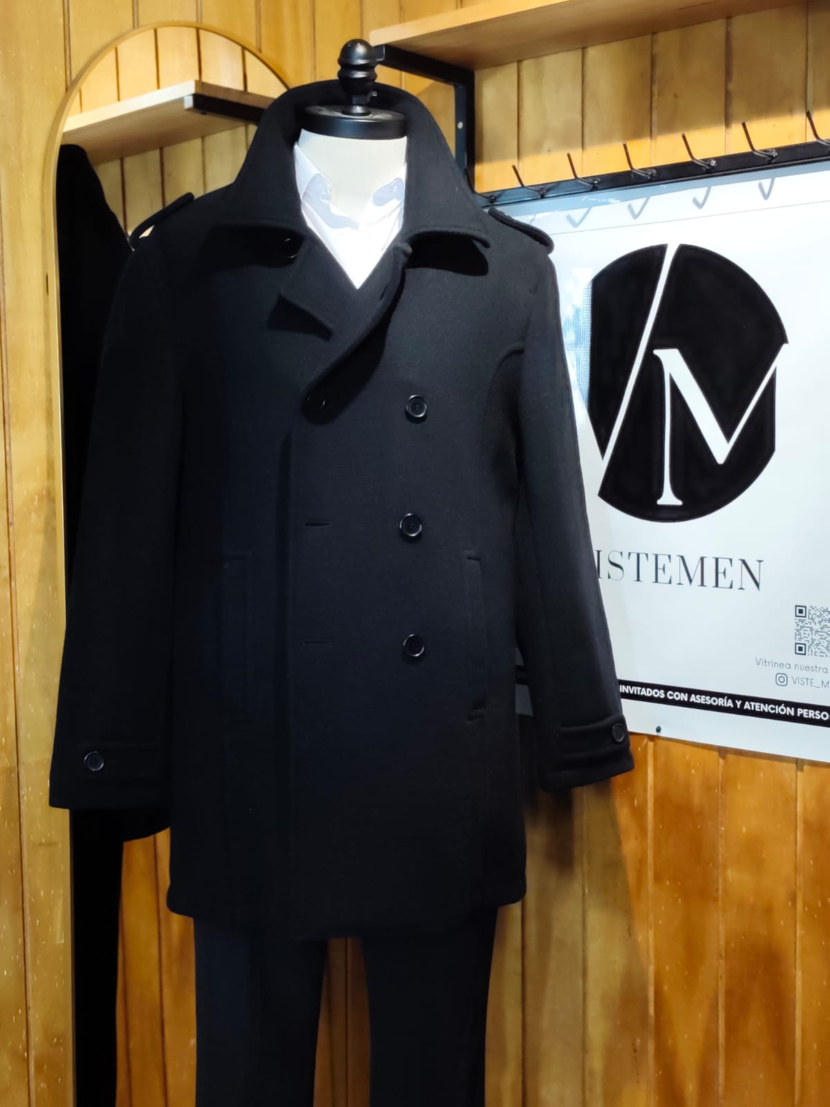 Abrigo Burton Lana Negra | Cruzado Acolchado | Talla L (50) | Vistemen