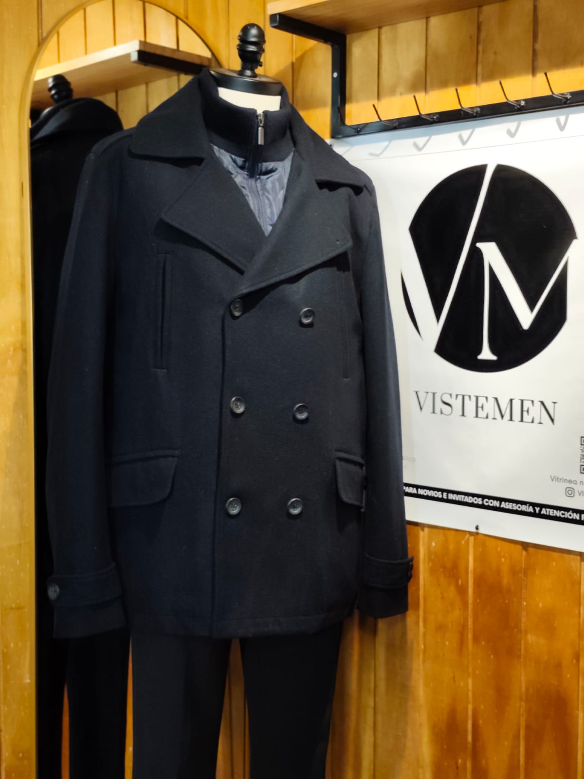 Abrigo Cruzado Lana Negra | Estilo Imponente | Talla XL (52) | Vistemen