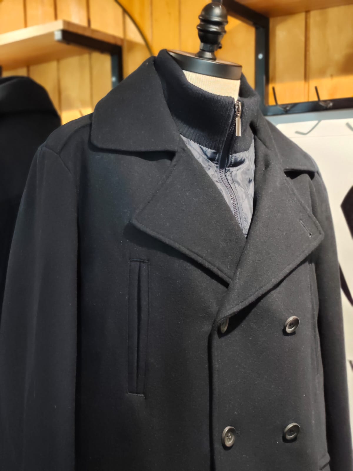 Abrigo Cruzado Lana Negra | Estilo Imponente | Talla XL (52) | Vistemen