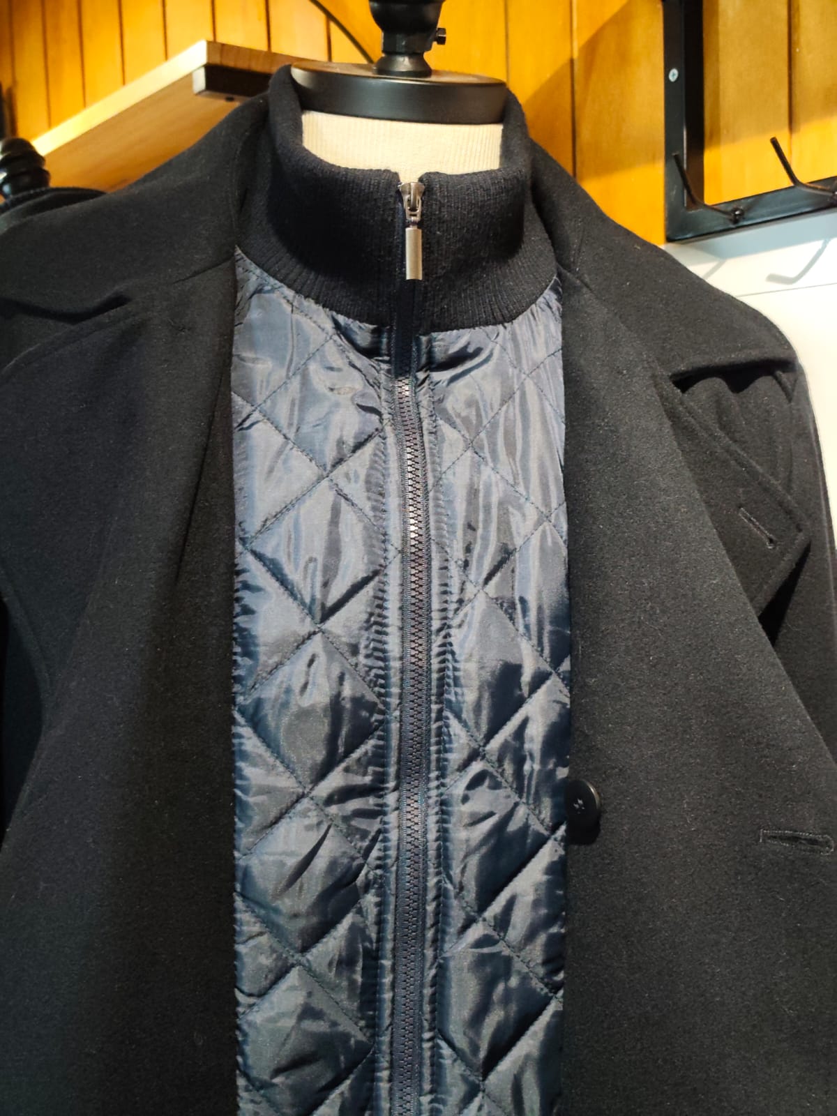Abrigo Cruzado Lana Negra | Estilo Imponente | Talla XL (52) | Vistemen