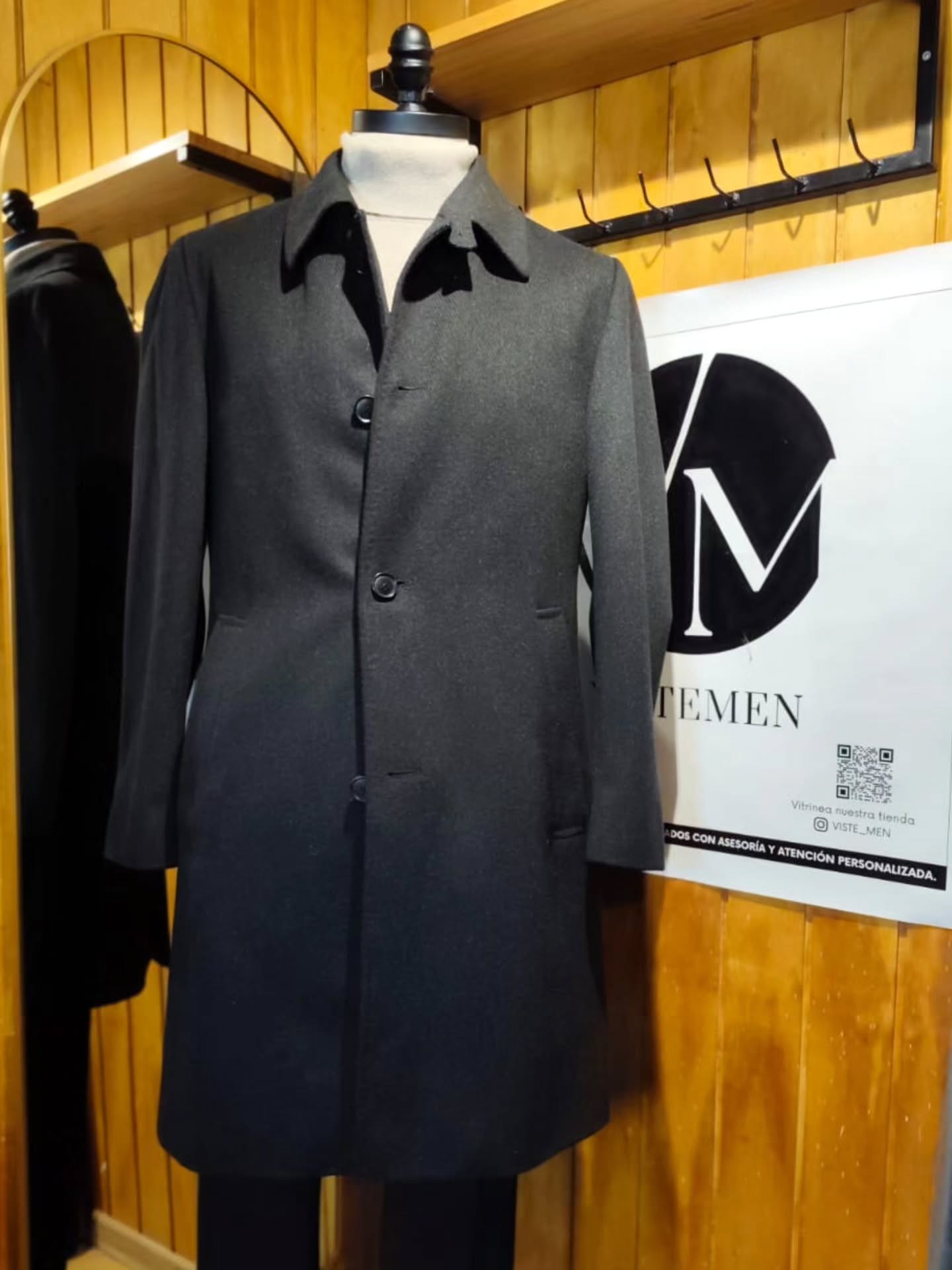 Abrigo Ejecutivo Hugo Boss de Cashmere y Lana – Talla M (48)