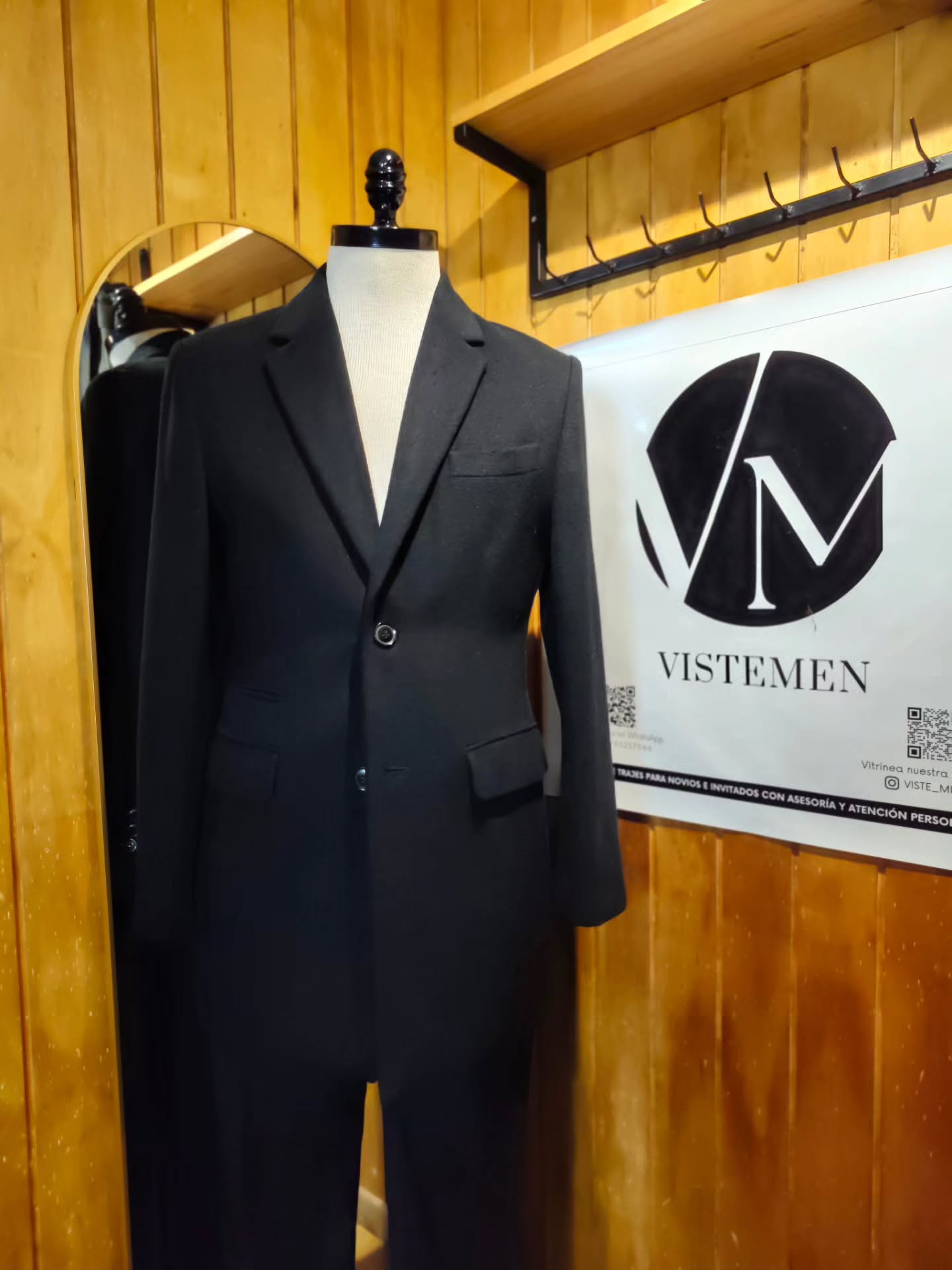 Abrigo Negro Ejecutivo STCO 3/4 – Talla M (48)
