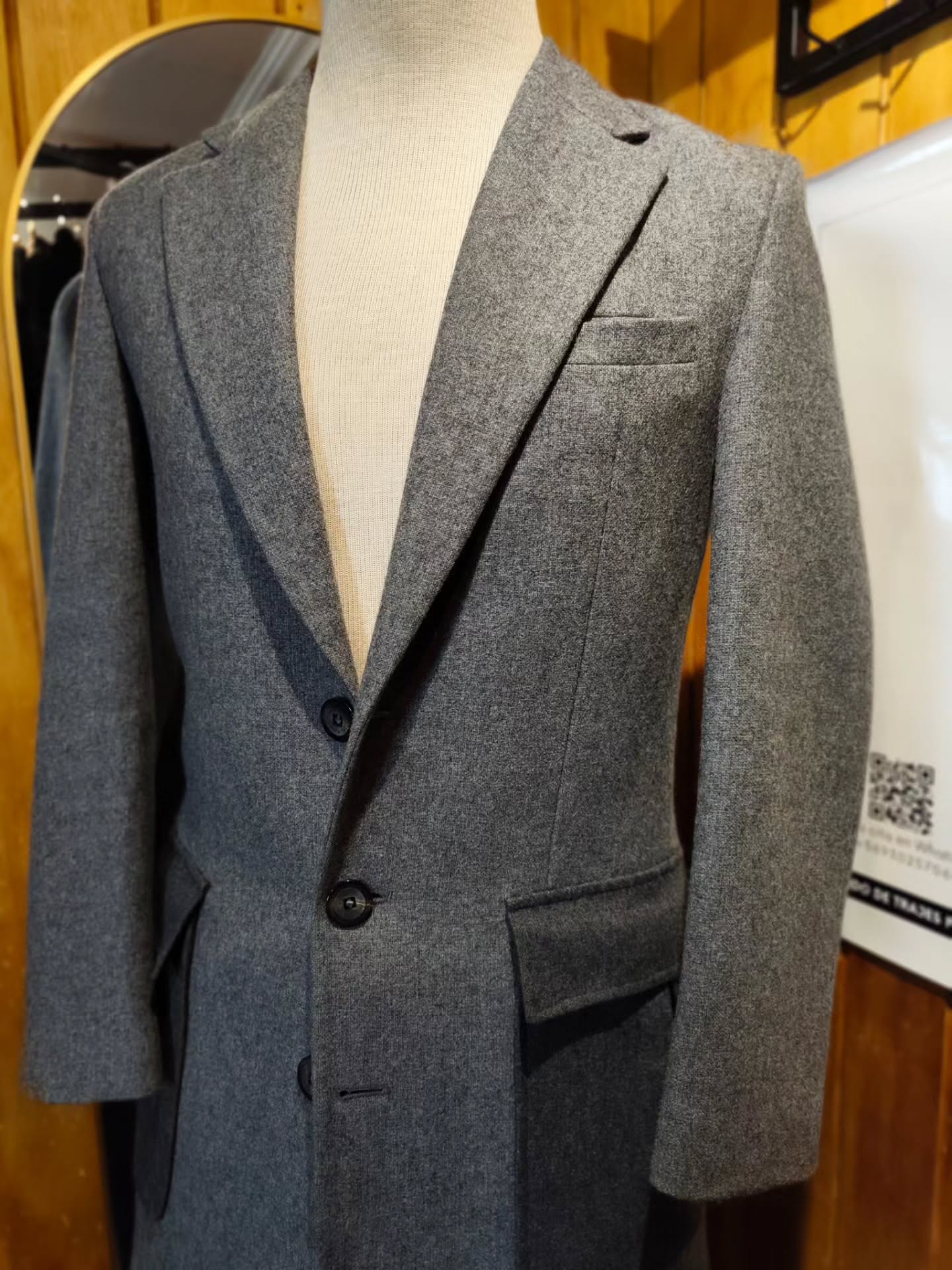 Abrigo Ejecutivo NF Floor Gris Claro – Talla XS (16)
